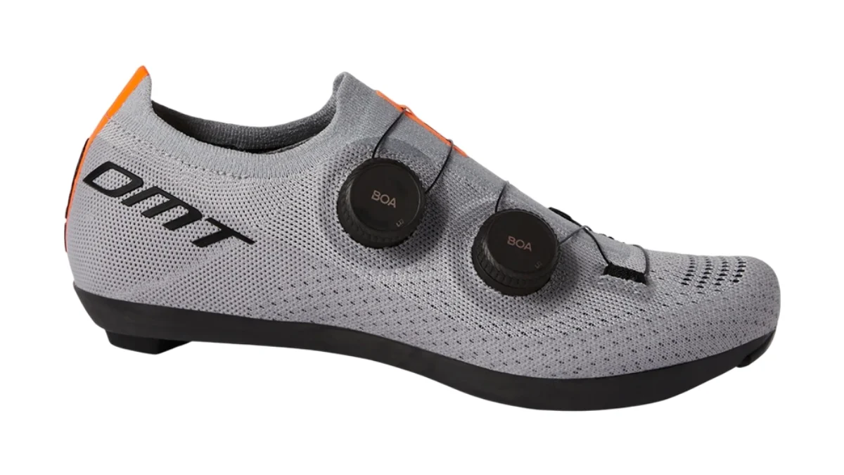 DMT-KR0-Lightweight-Road-Shoes