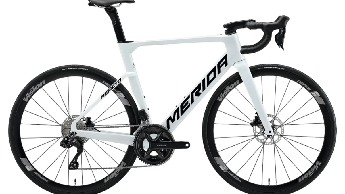 Merida-Reacto-5000-700c-CF3-IV