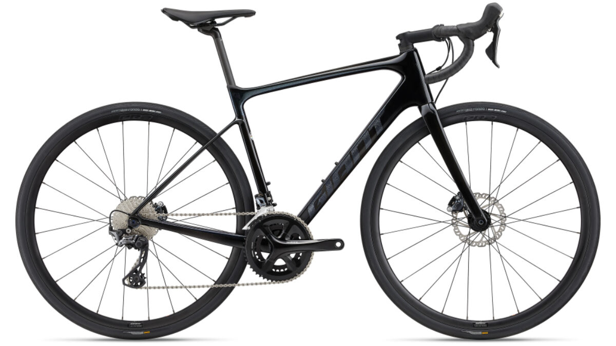 Giant Defy Advanced 1 | 700c Carbon Road Bike | 2022 - Solomons Cycles